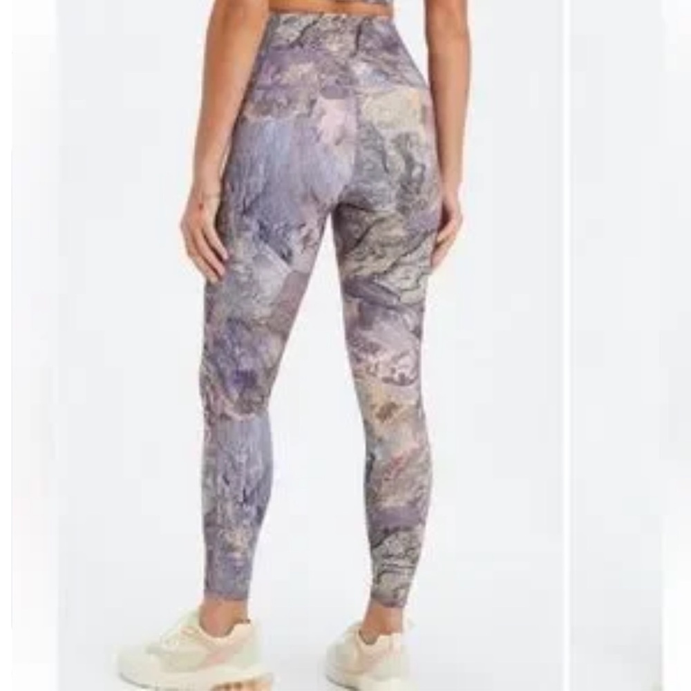 Women’s Fabletics Powerhold high waist Orchid Moon Rock leggings Size Small - Picture 2 of 5